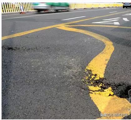 公路養(yǎng)護(hù)網(wǎng) 瀝青路面四類經(jīng)典 病害 處理方案,選對設(shè)備也很關(guān)鍵